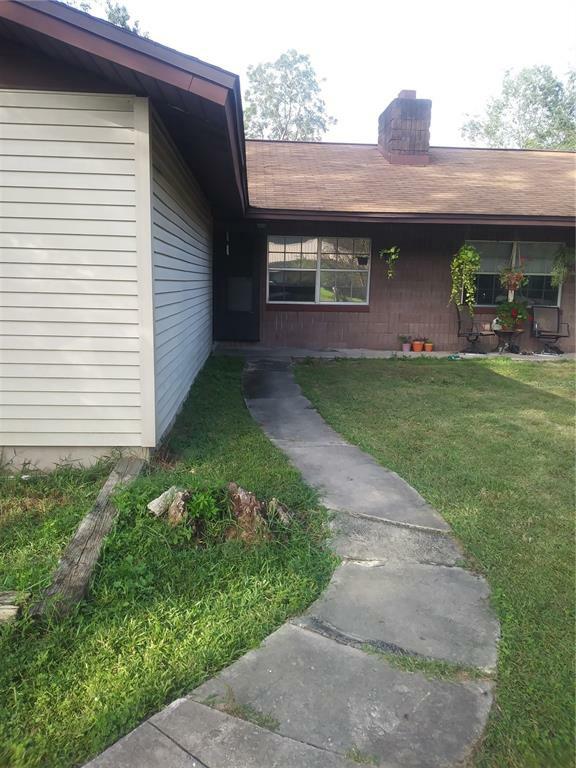 Property Photo:  1411 NE 38th Street  FL 34479 