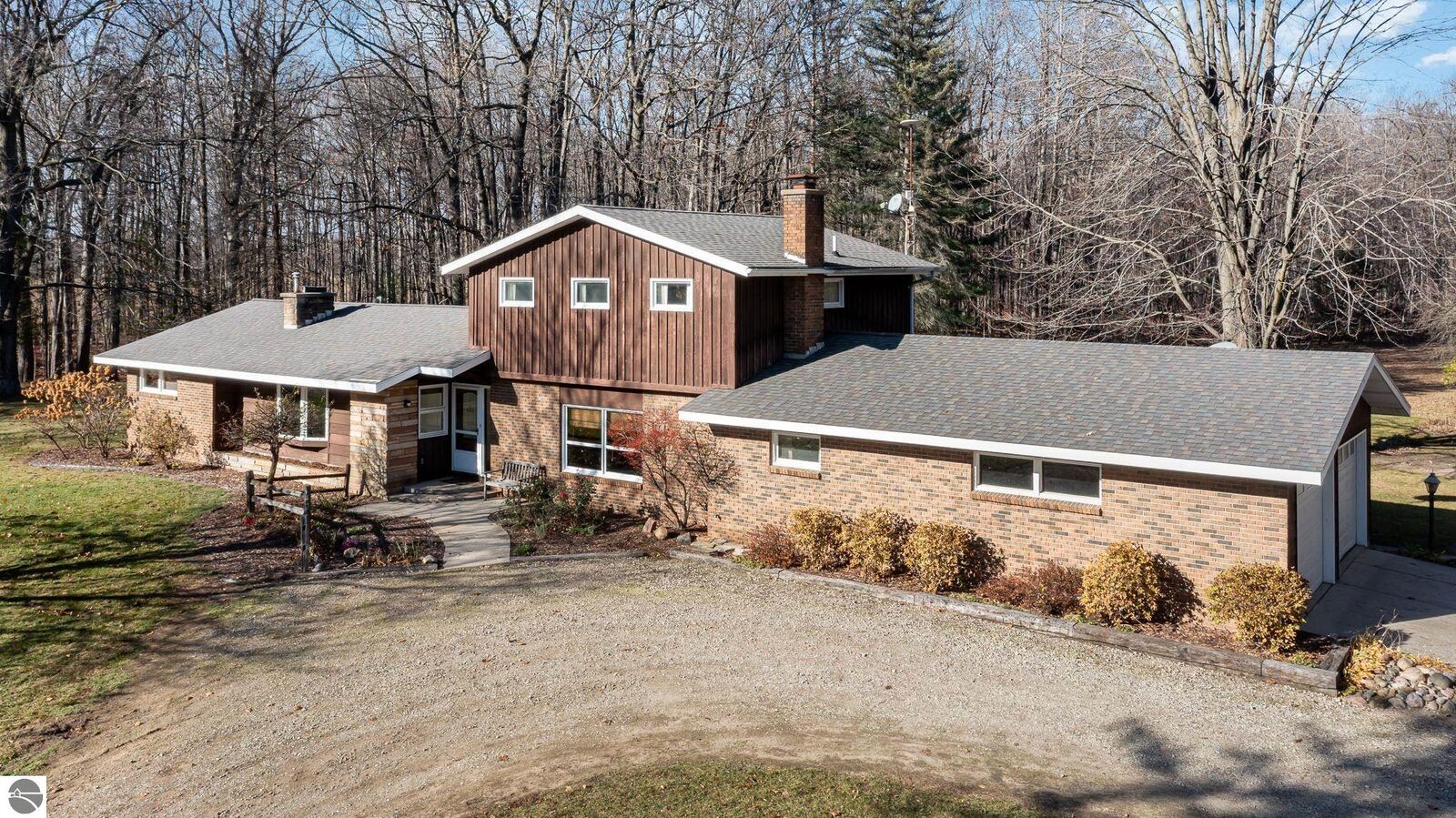 Property Photo:  1055 E Harrison  MI 48801