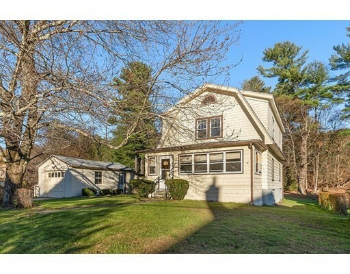 Property Photo:  206 Beaconsfield Rd  MA 01602 