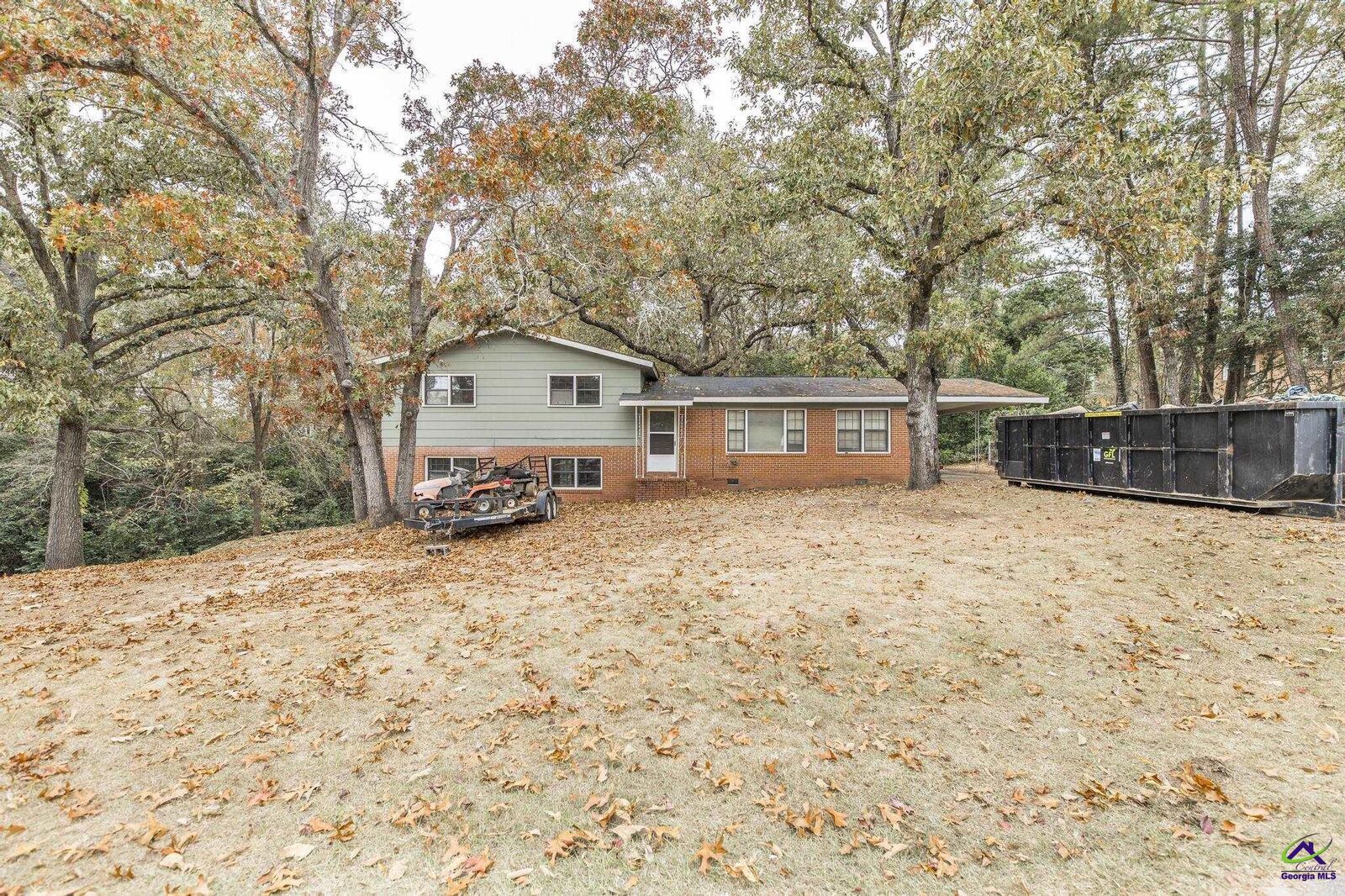 Property Photo:  102 Hawthorne Road  GA 31093 