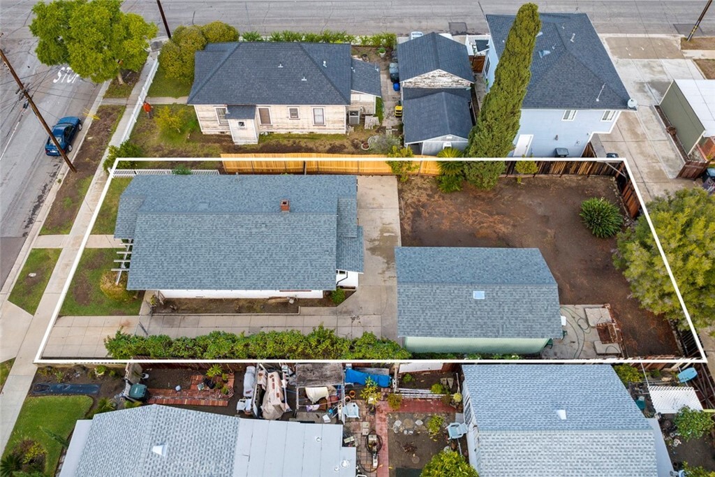 Property Photo:  585 N Orange Street  CA 92867 