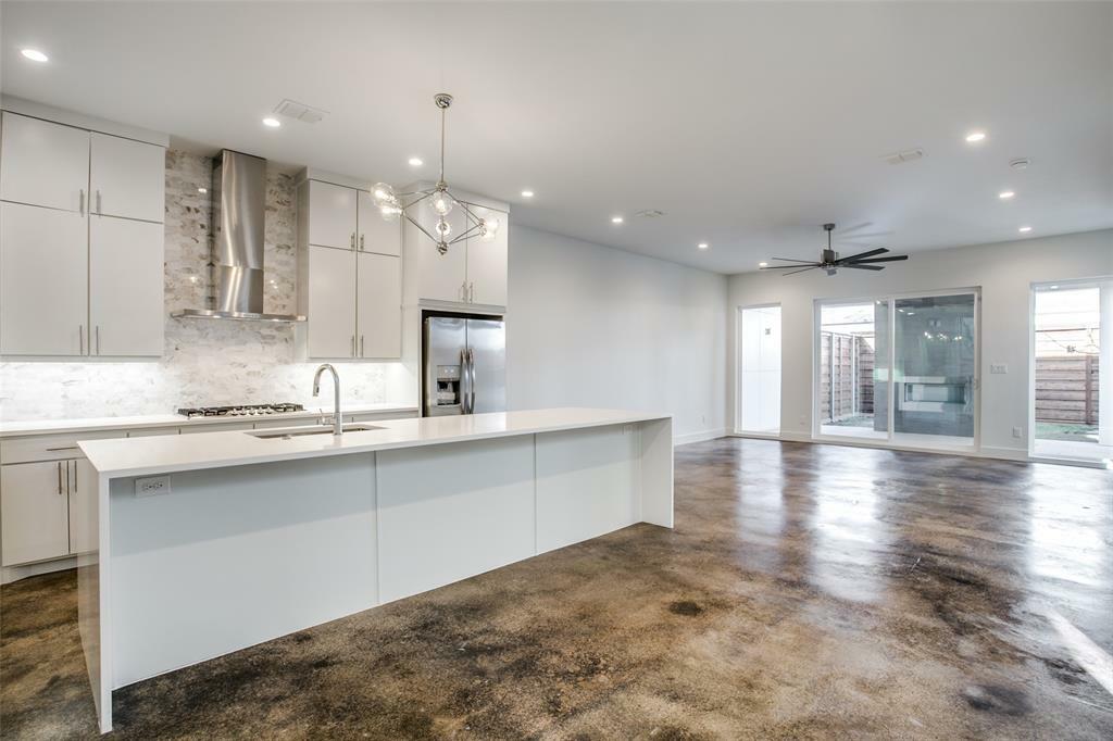 Property Photo: 4715 Belmont Avenue TX 75204