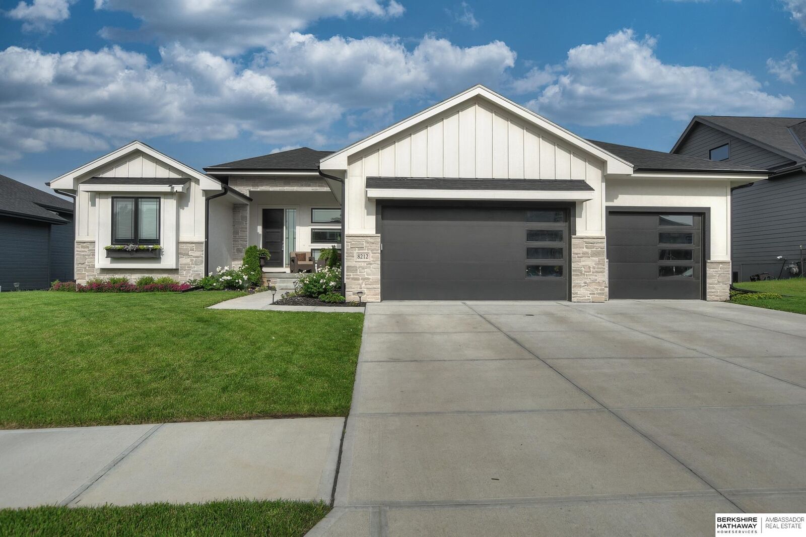 Property Photo: 8212 N 166 Street NE 68007