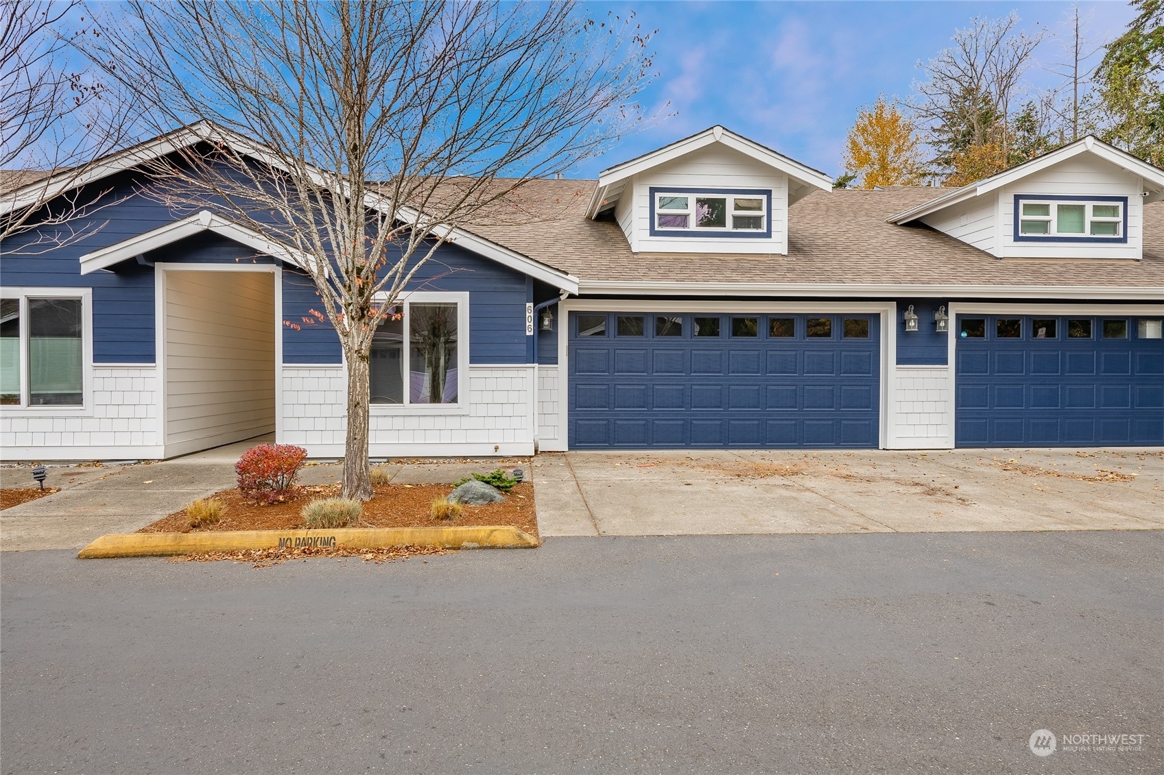 Property Photo:  606 Sunflower Lane C3  WA 98226 