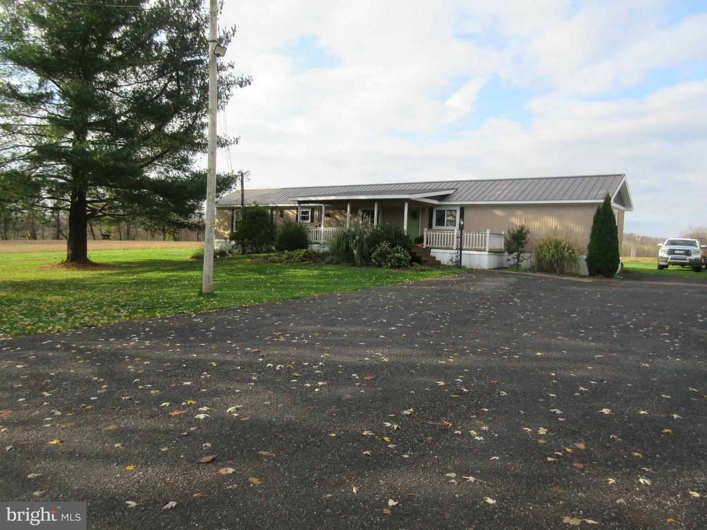 Property Photo: 1762 Lebanon Road PA 17545