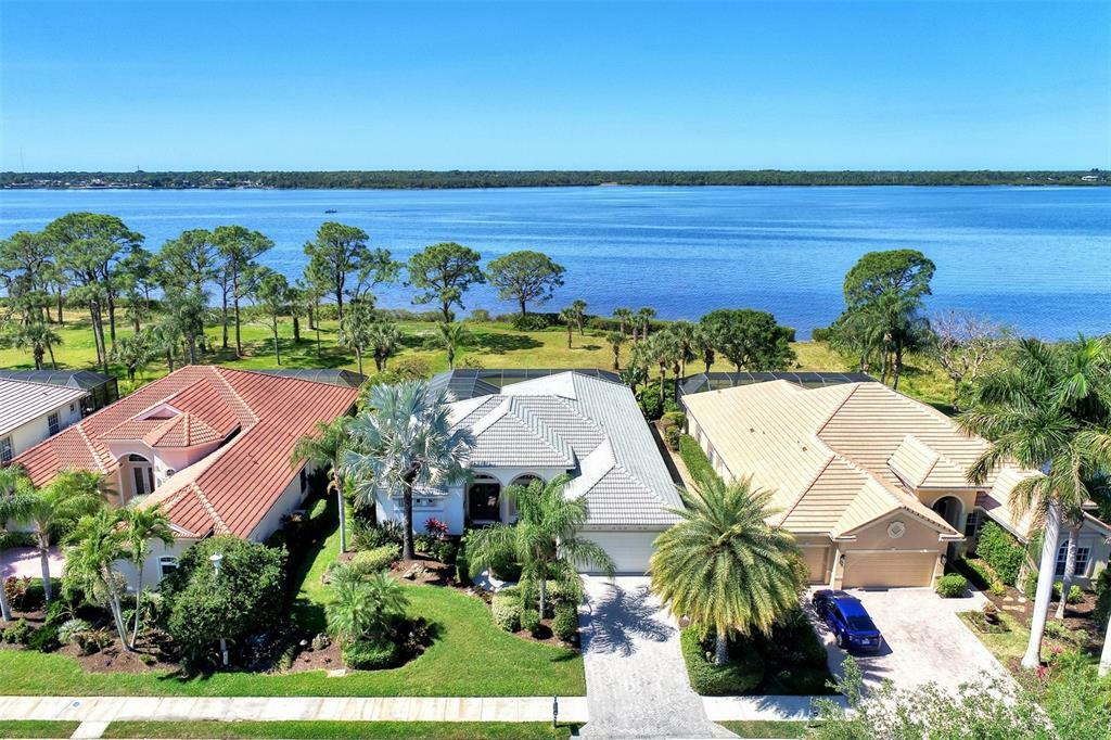 Property Photo:  13978 Royal Pointe Drive  FL 33953 