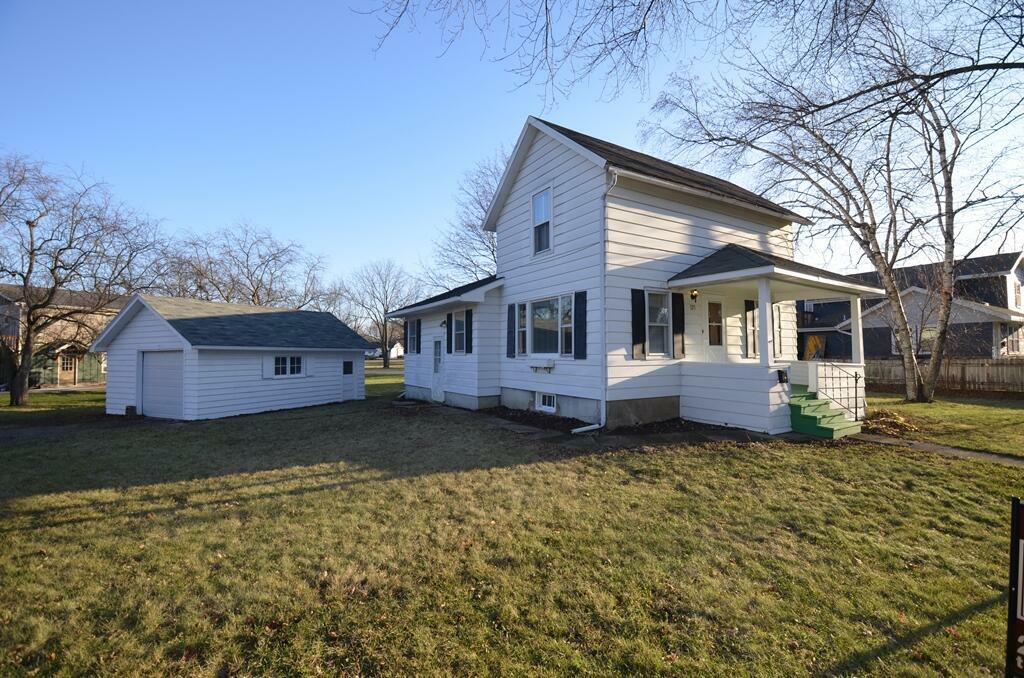 Property Photo:  323 S Scott St  WI 53190 