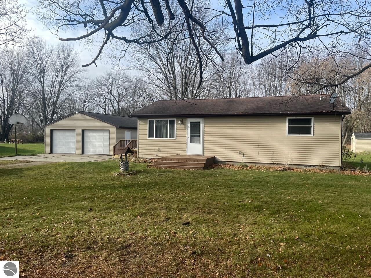 Property Photo:  883 Berea Street  MI 48880 