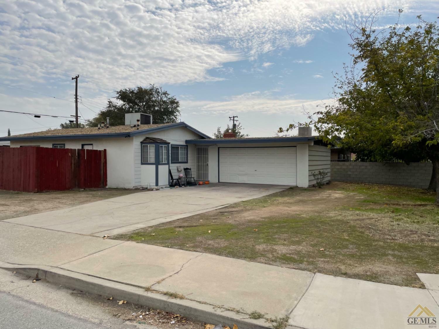 Property Photo:  6501 Azalea Avenue  CA 93306 