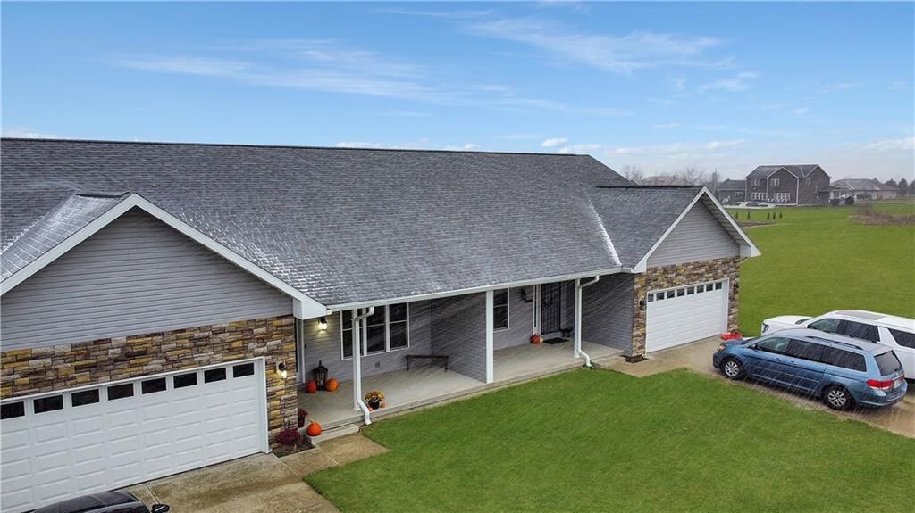 Property Photo:  720 Prairie Meadow Drive   61910 