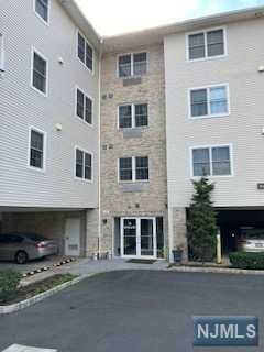 Property Photo:  58 Kinderkamack Road 28C  NJ 07630 
