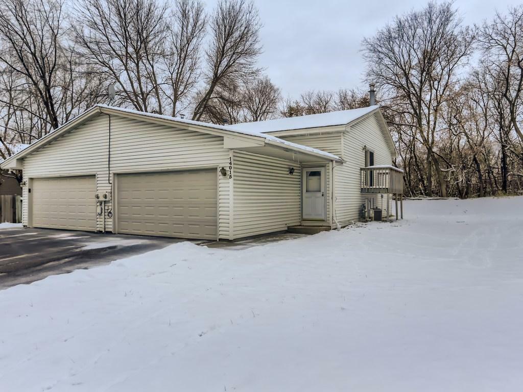 Property Photo:  14015 36th Avenue N  MN 55447 