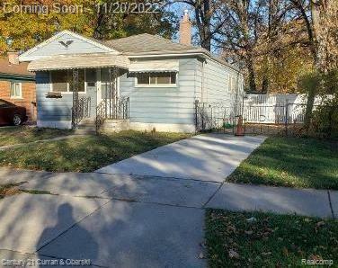 Property Photo:  4499 Mayfair Street  MI 48125 