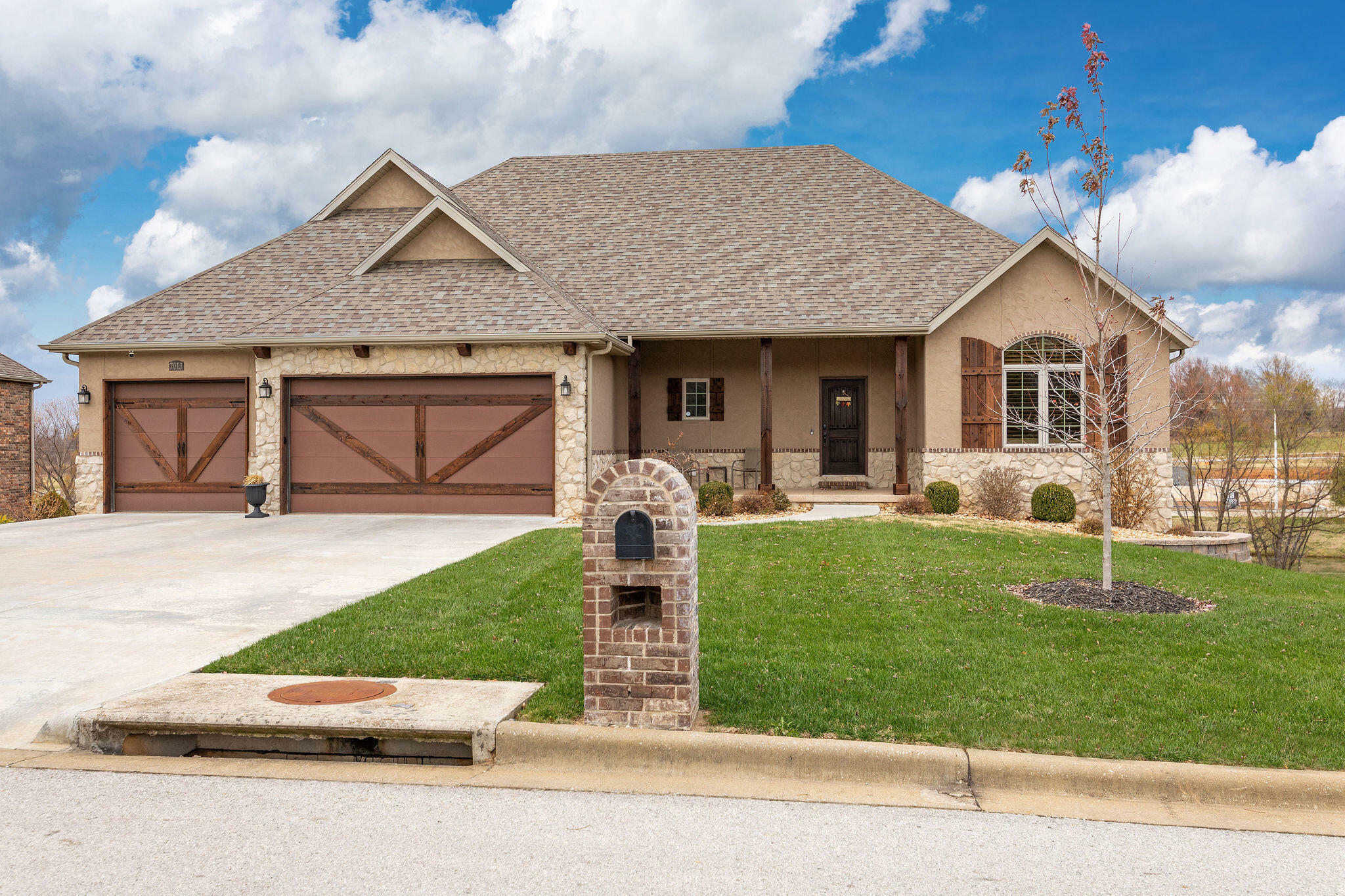 Property Photo: 7013 Calabash Street MO 65714