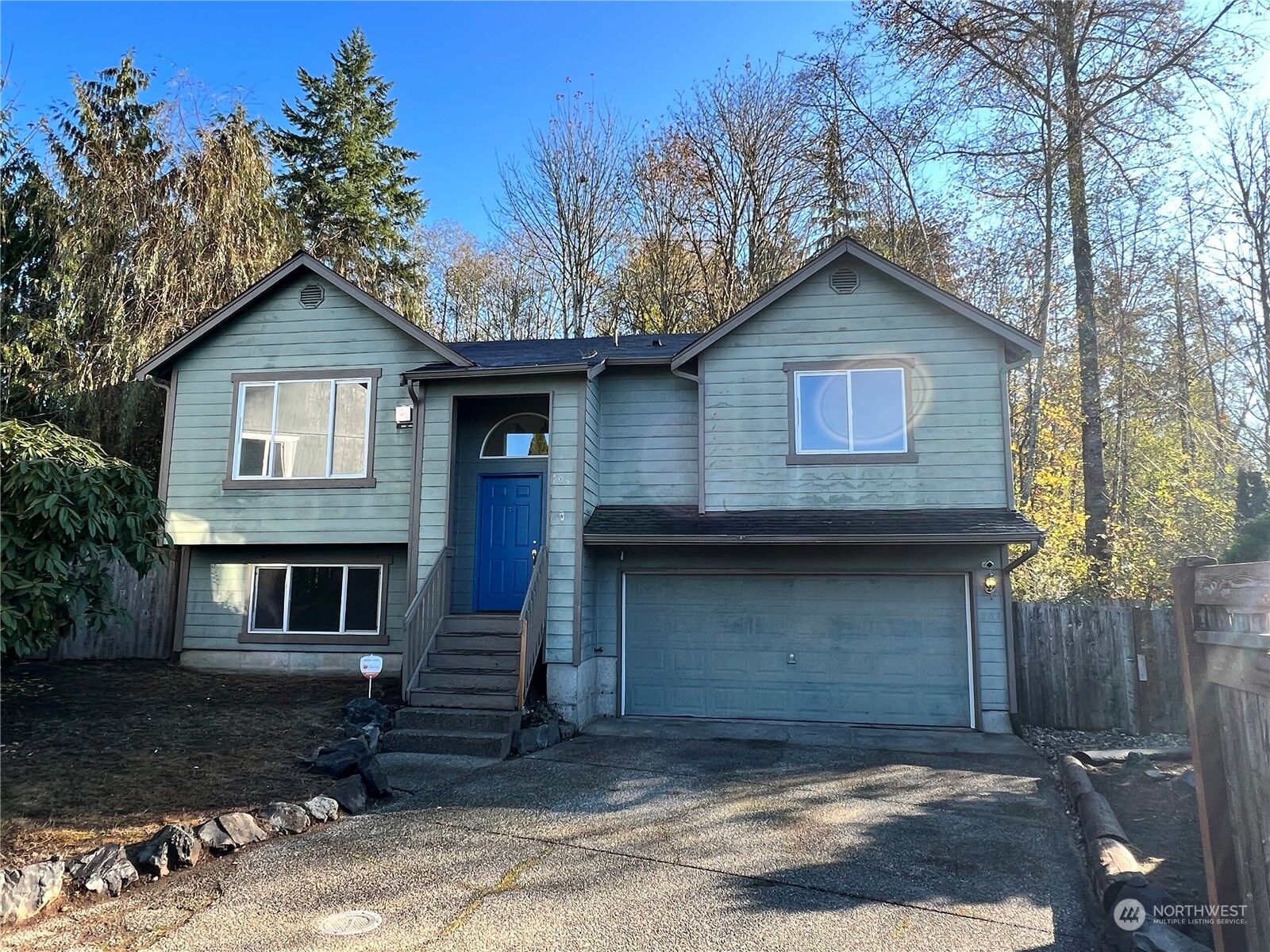 Property Photo:  503 Dogwood Court  WA 98252 