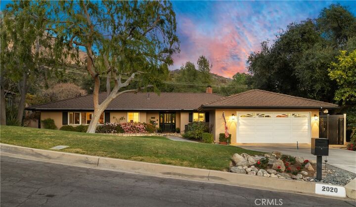 Property Photo:  2020 Oaks Place  CA 91006 
