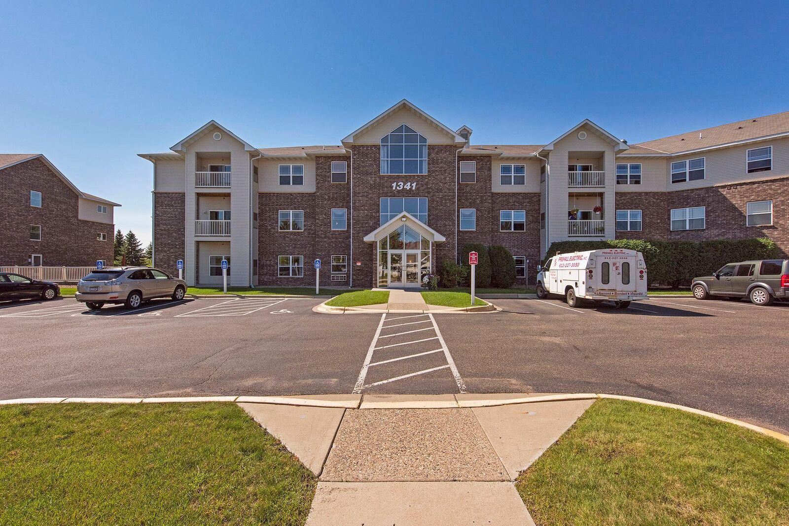 Property Photo:  1341 Lake Drive W B115  MN 55317 