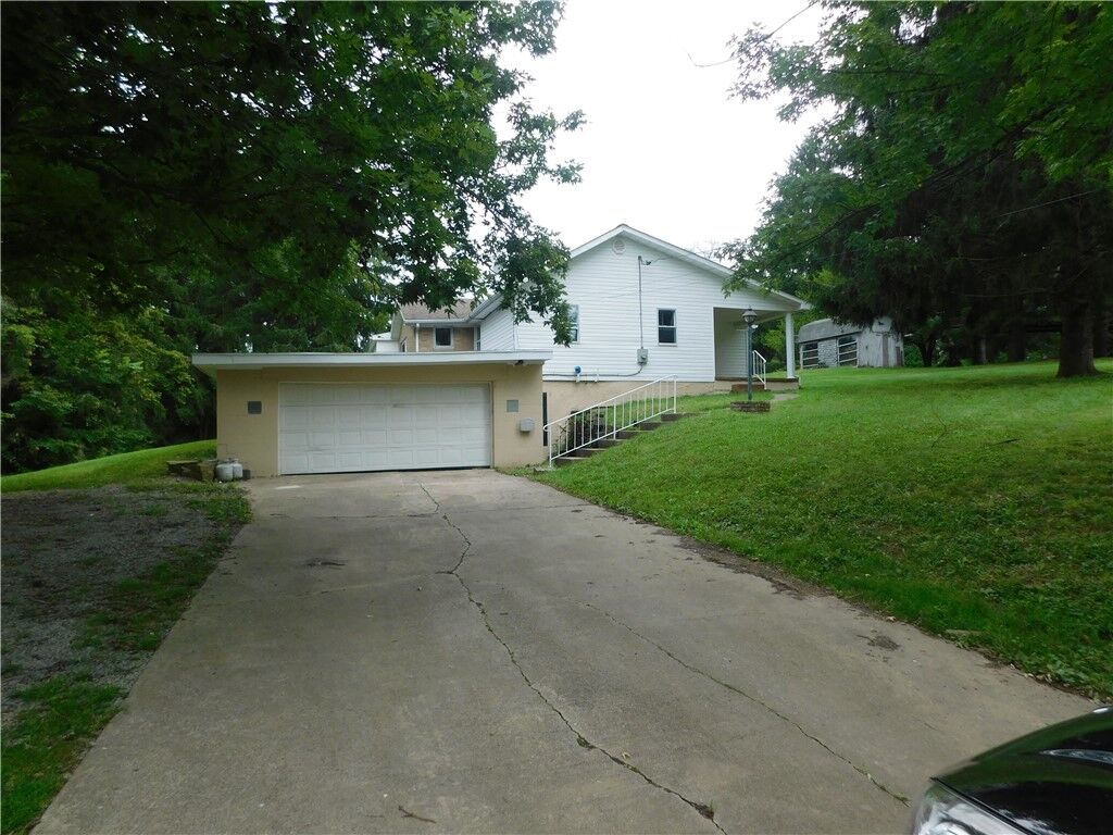 Property Photo: 129 Herring Lane PA 15401