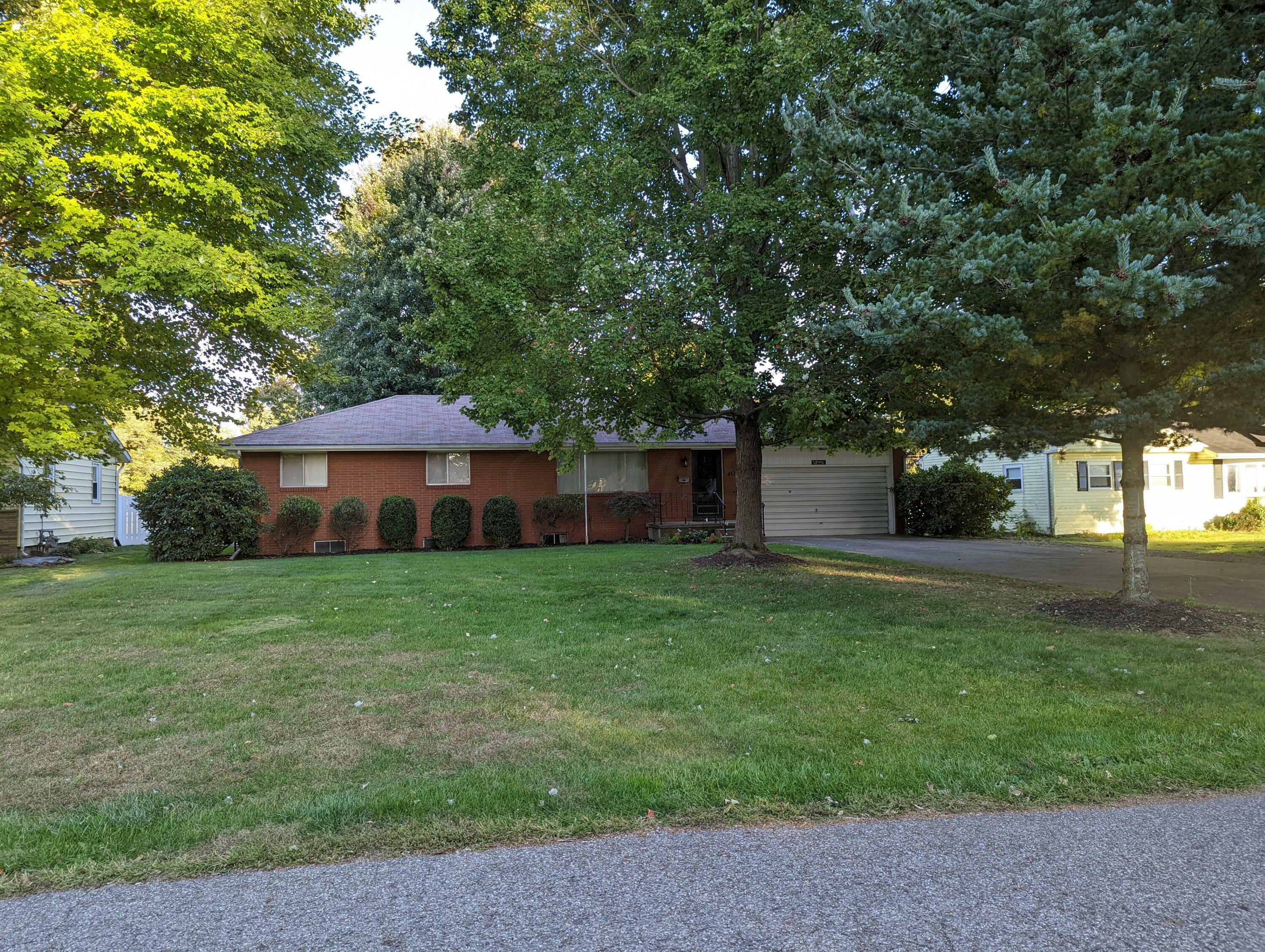 Property Photo:  132 Greer Drive W  OH 43055 