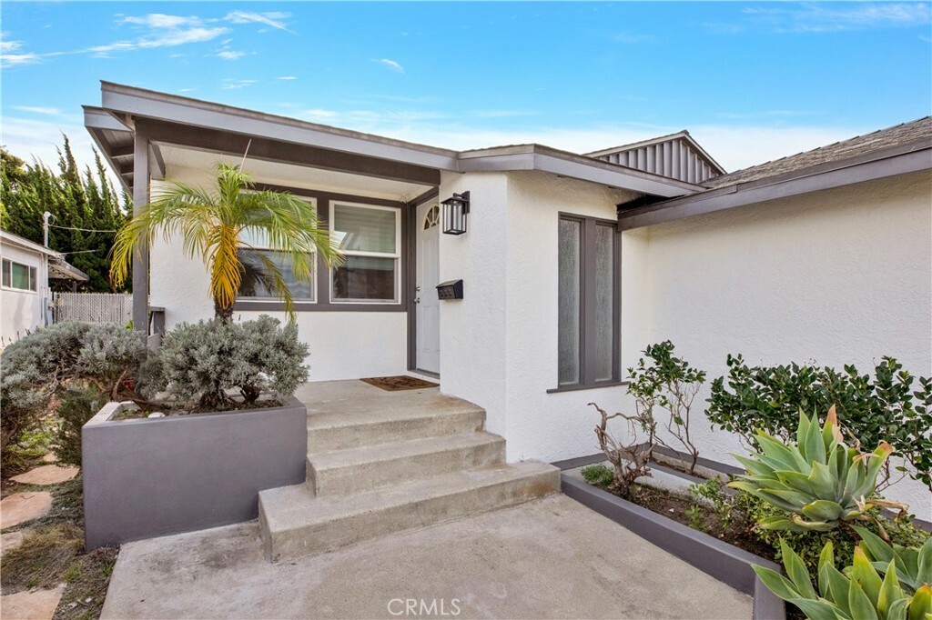 Property Photo:  1008 Rosecrans Avenue  CA 90266 