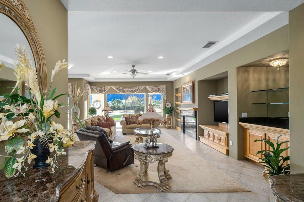 Property Photo: 78640 Castle Pines Drive CA 92253