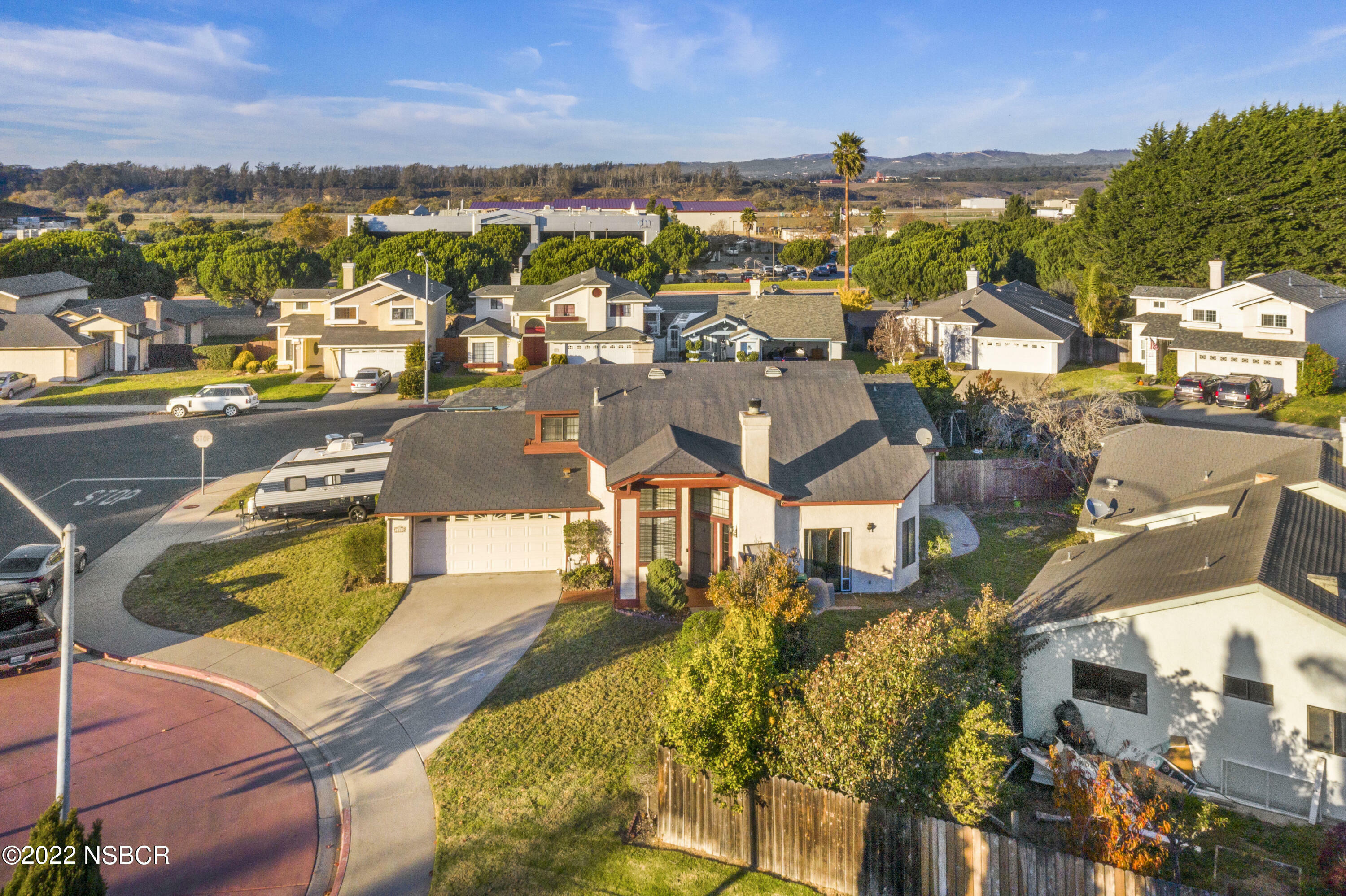 Property Photo:  1352 Camellia Court  CA 93436 