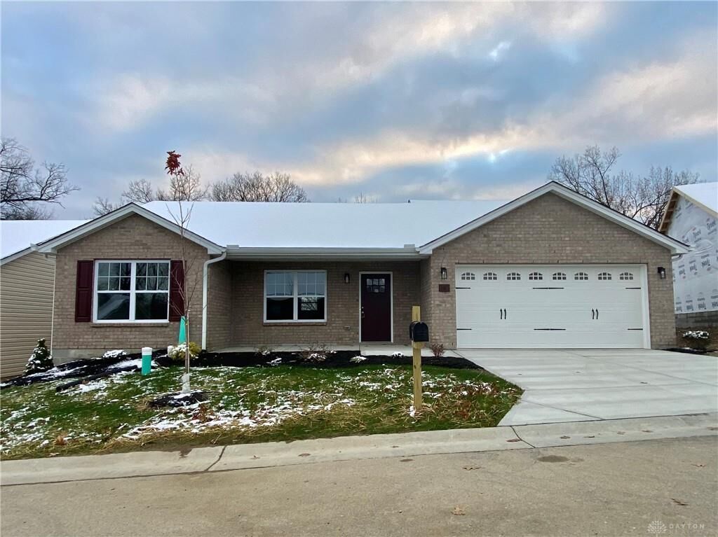 Property Photo:  8 E Persimmon  OH 45013 