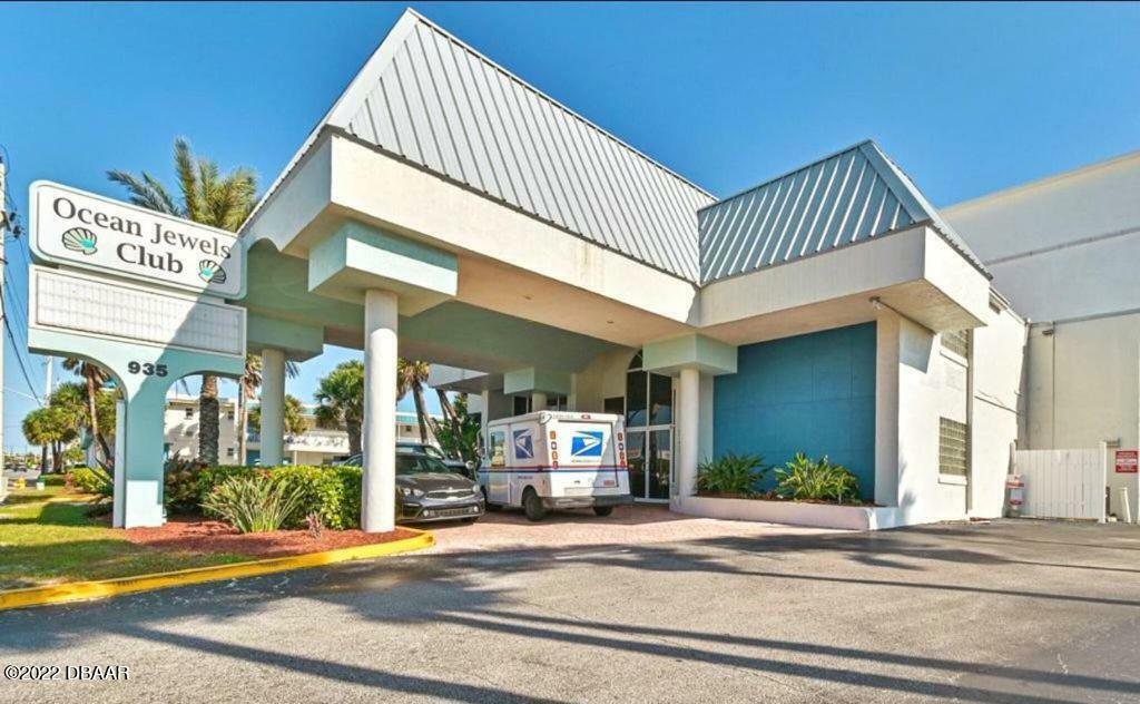 935 S Atlantic Avenue  Daytona Beach FL 32118 photo