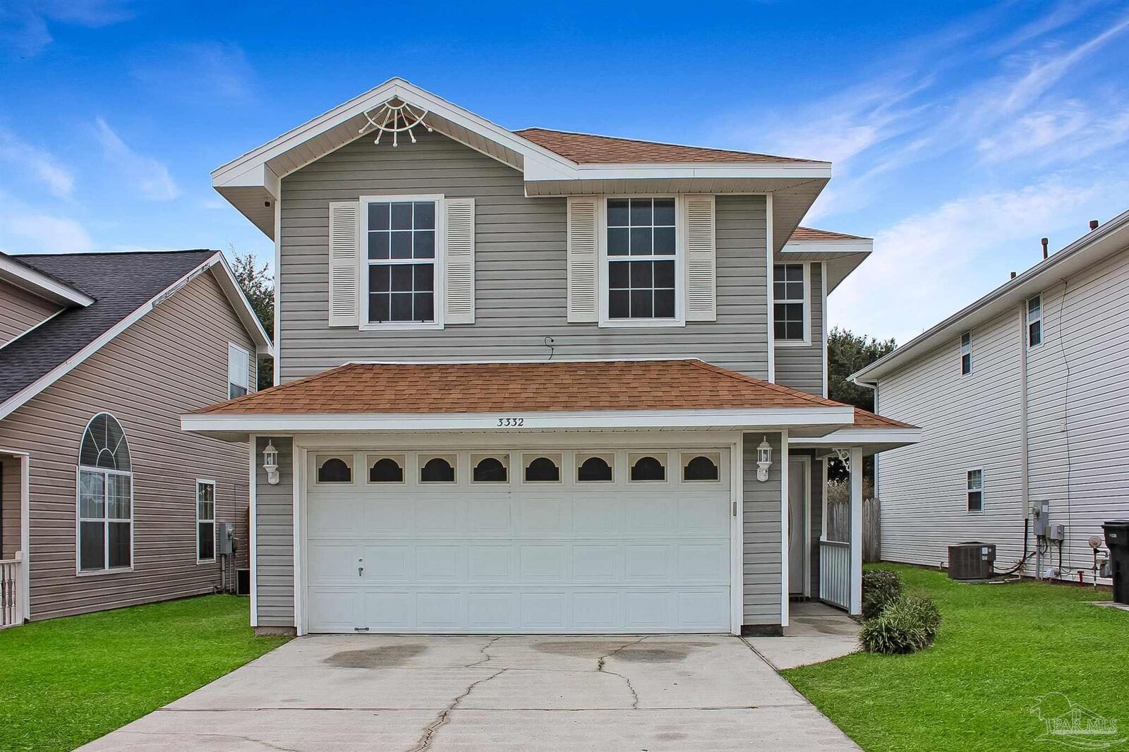 Property Photo: 3332 Two Sisters Way FL 32514