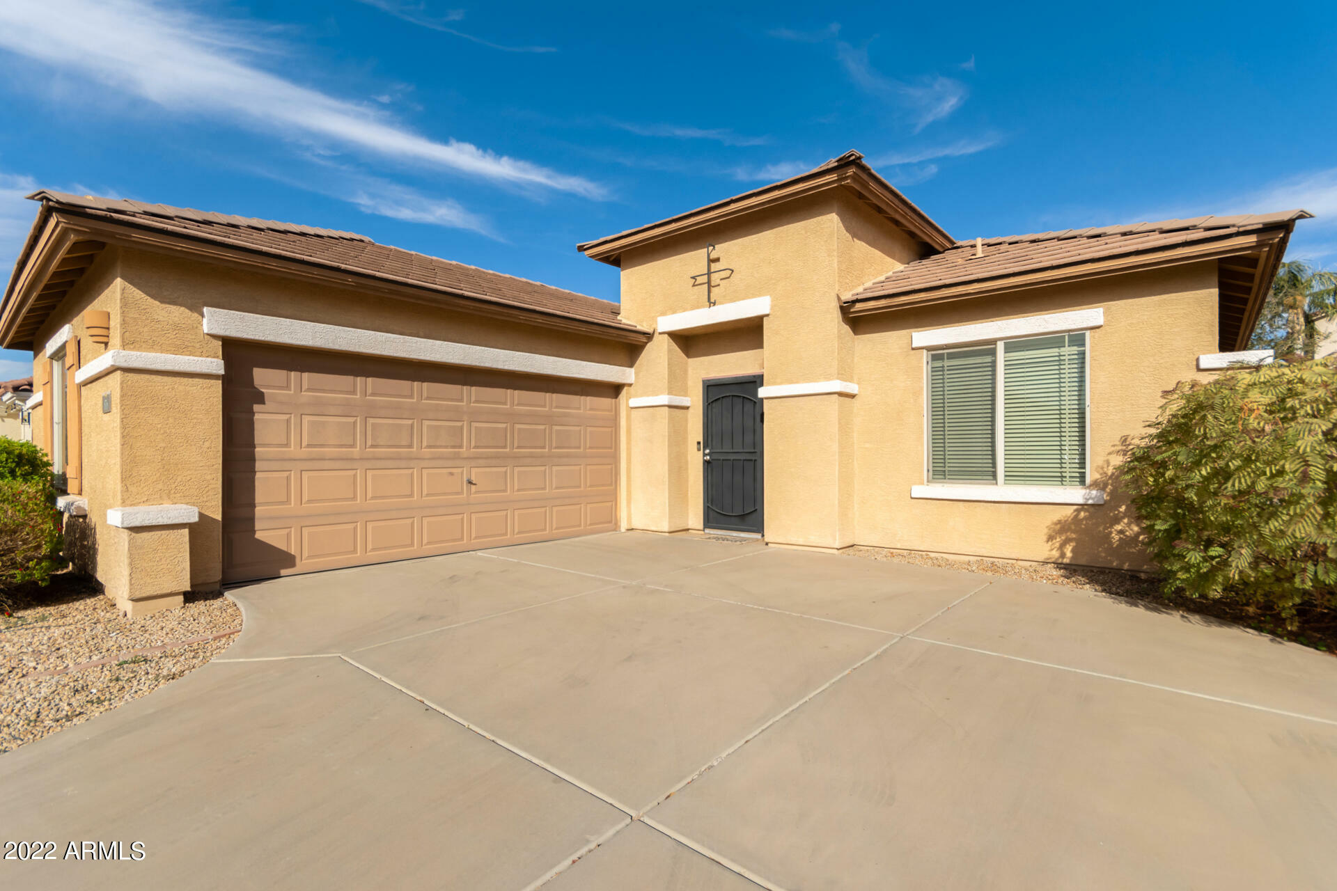 Property Photo:  876 E Bellerive Place  AZ 85249 