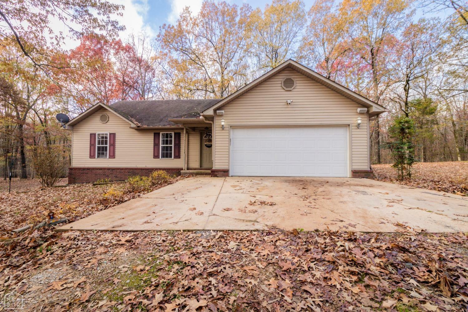 Property Photo:  200 County Road 781  AR 72405 