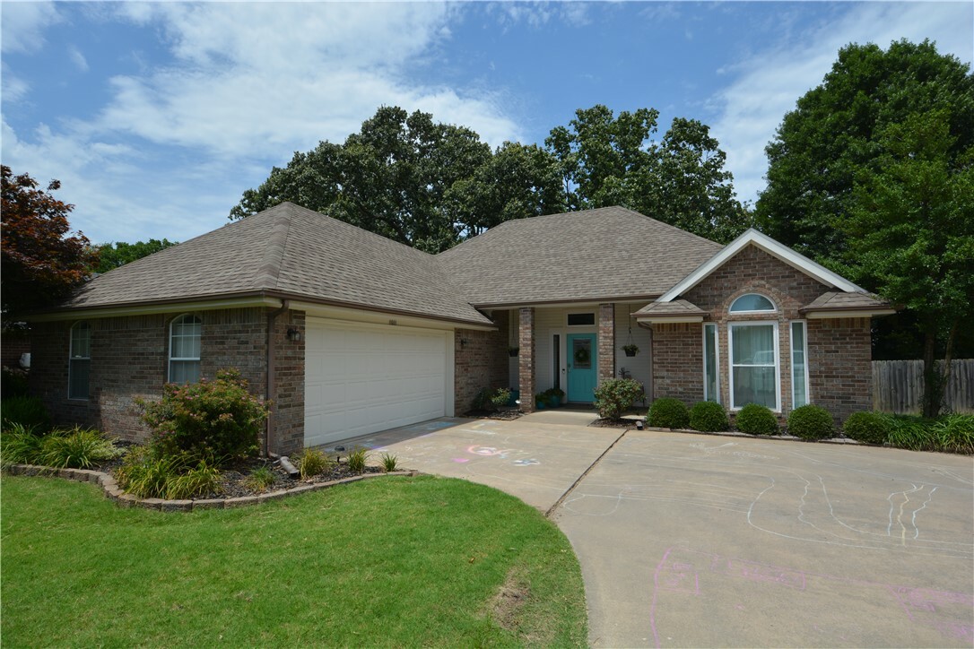 Property Photo:  3801 W Cedar Street  AR 72756 