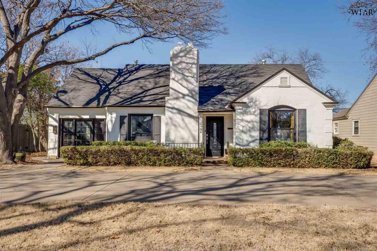 Property Photo: 2404 Speedway Avenue TX 76308