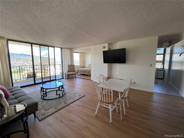 Property Photo:  201 Ohua Avenue 3013  HI 96815 