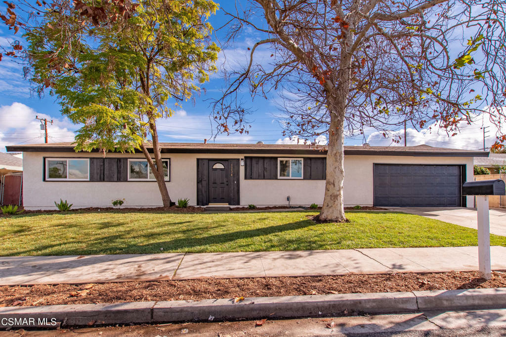 Property Photo:  1234 Lawrence Circle  CA 93065 