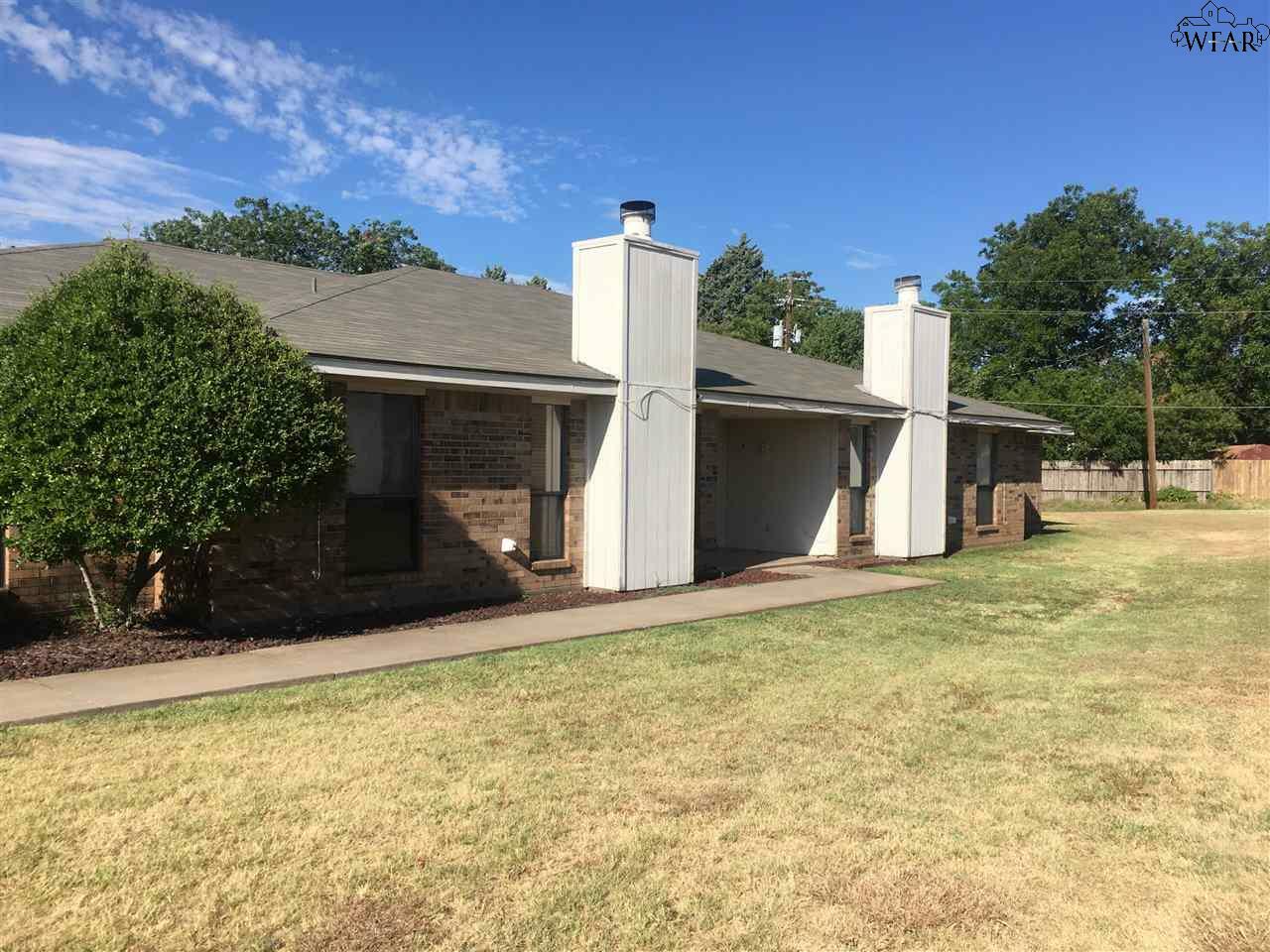 Property Photo:  4802 Kingston Drive #1  TX 76310 