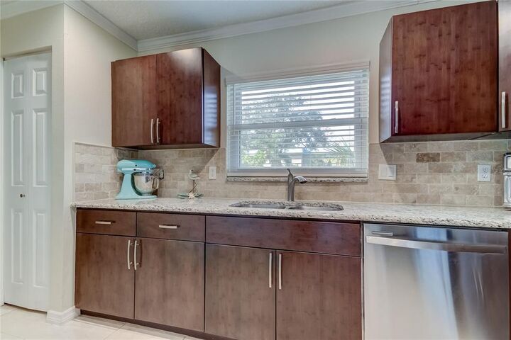 Property Photo:  2700 Bayshore Boulevard 586  FL 34698 