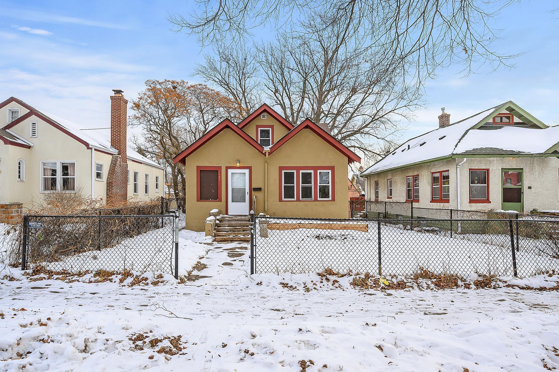 Property Photo: 2646 Upton Avenue N MN 55411