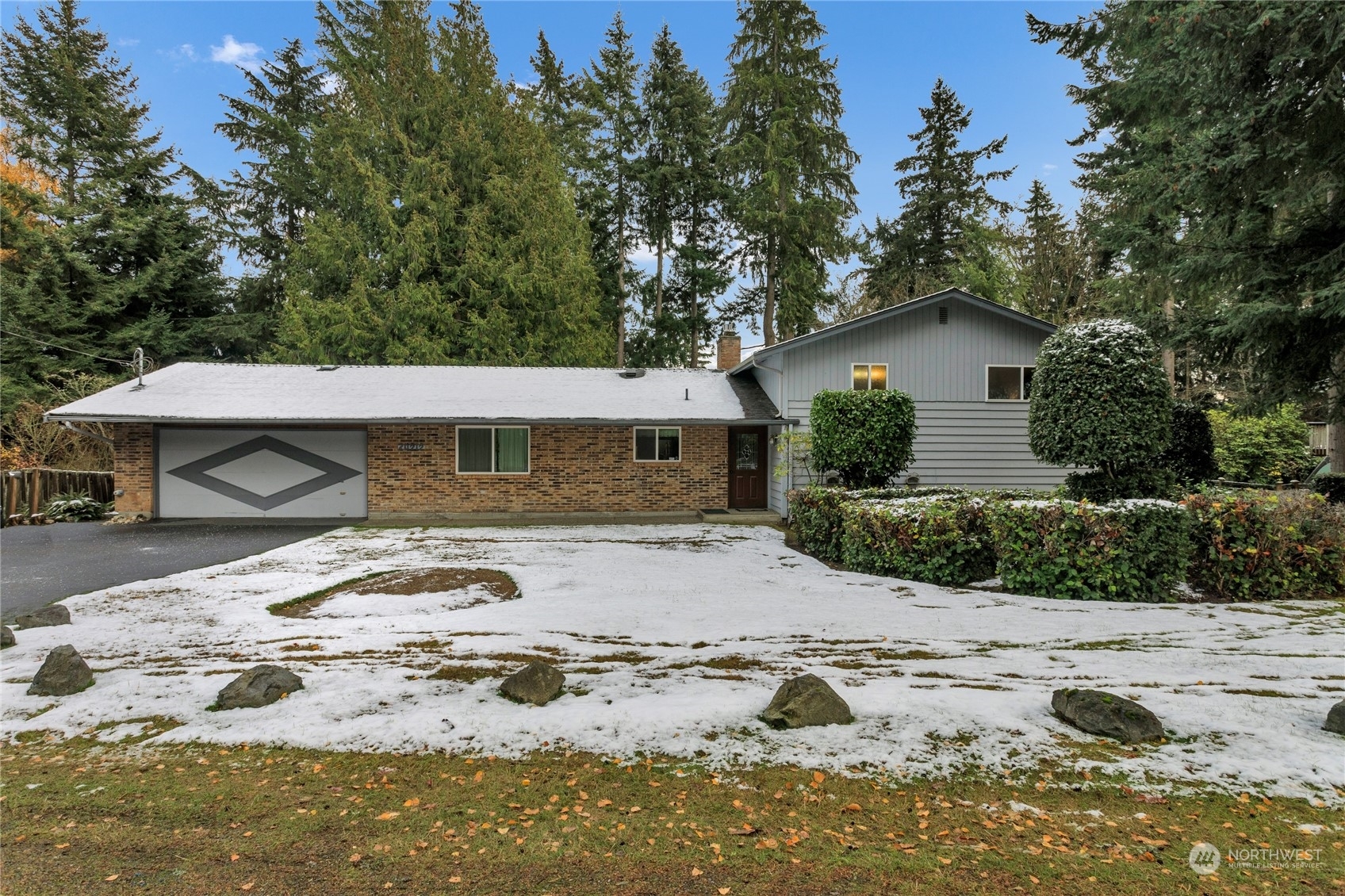Property Photo: 30212 24th Avenue SW WA 98023