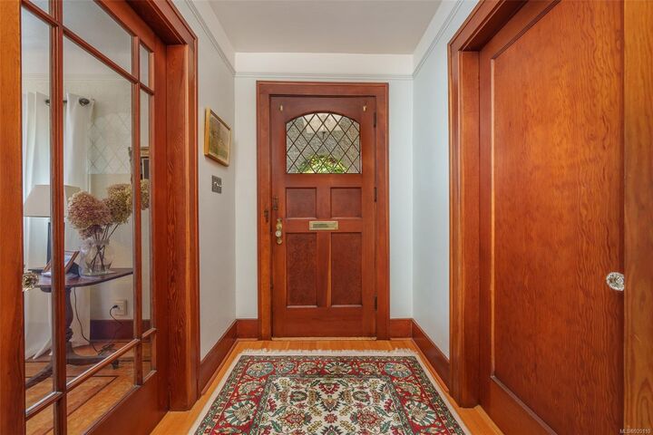 3811 Rowland Pl — photo 1