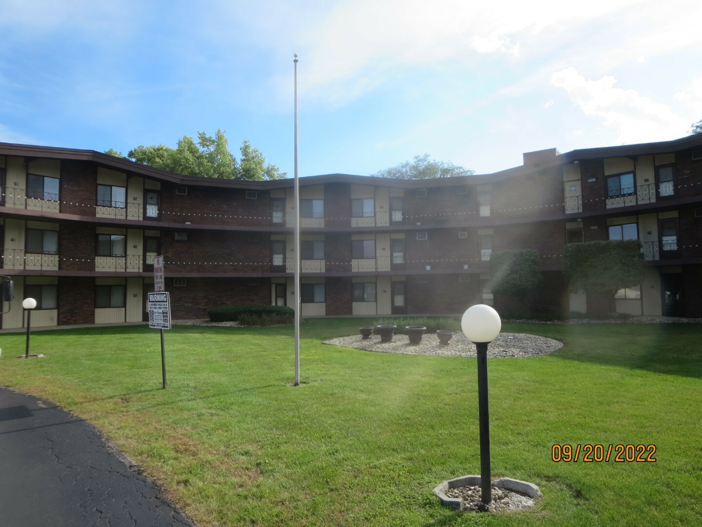 Property Photo: 2303 Holiday Terrace 33 IL 60438