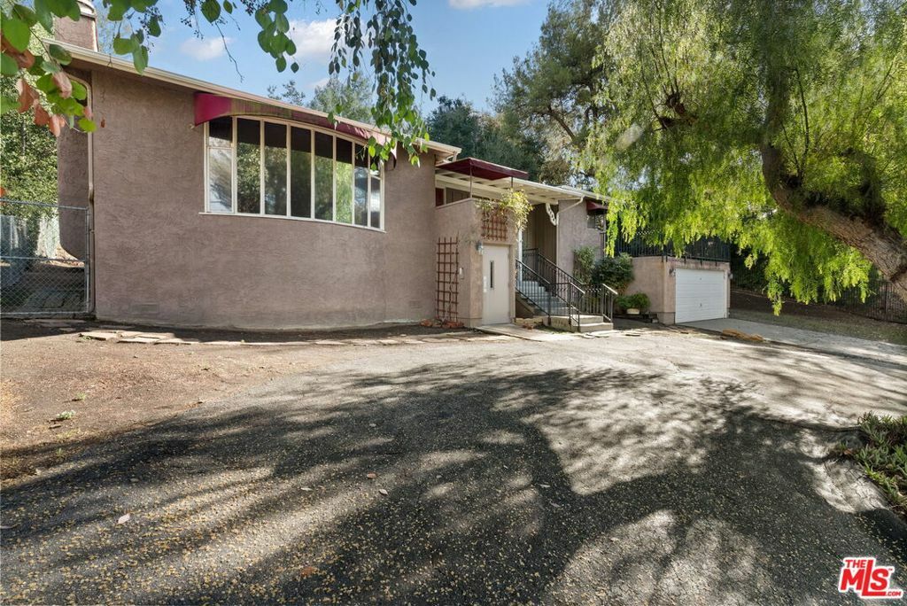 Property Photo:  5734 Colodny Drive  CA 91301 