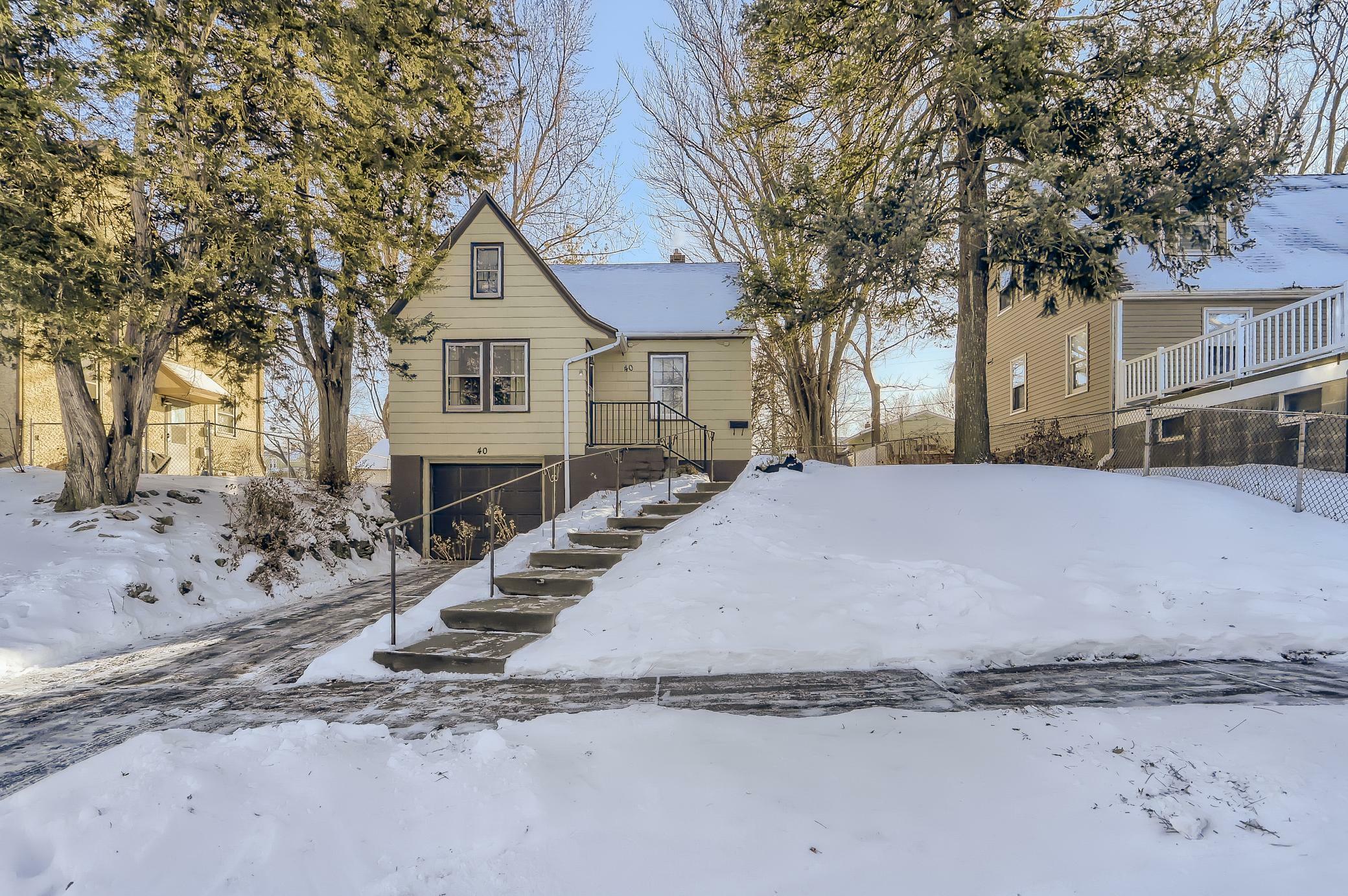 Property Photo:  40 Belvidere Street W  MN 55107 