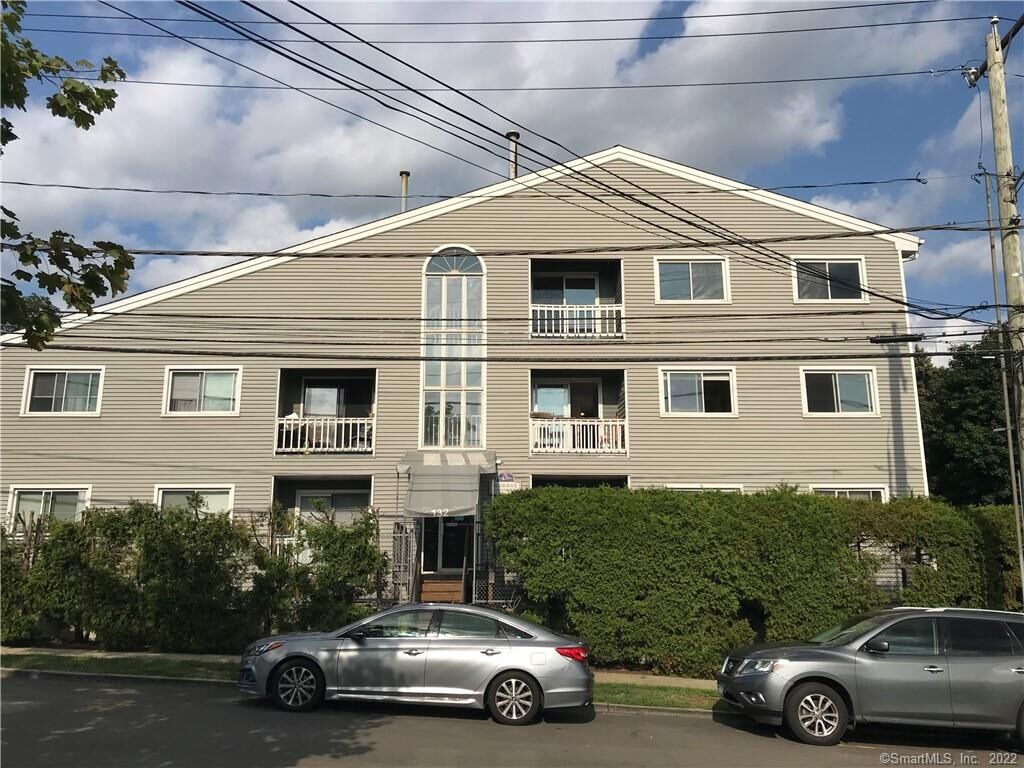 Property Photo:  132 Bennett Street 302  CT 06605 