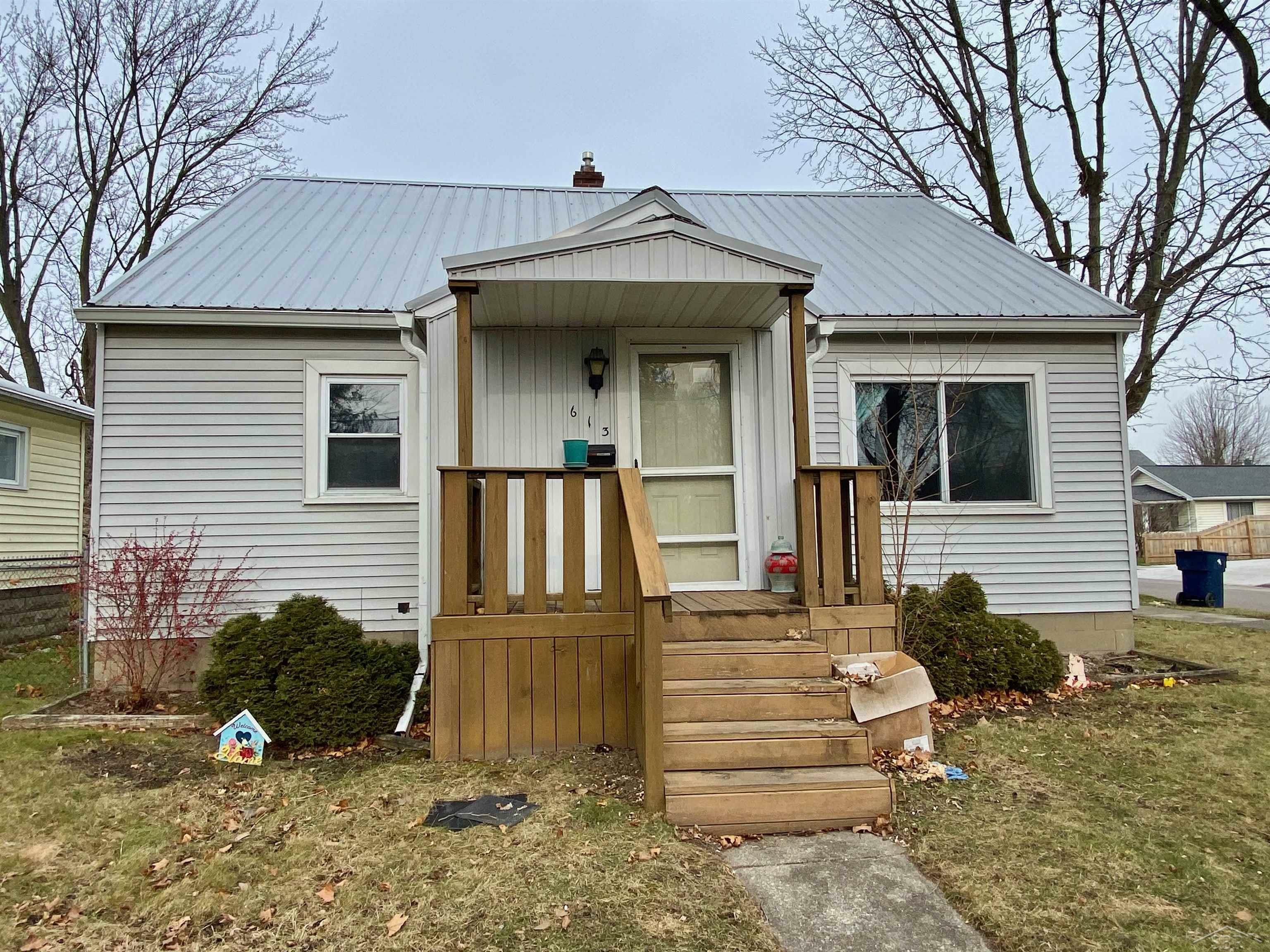 Property Photo:  613 34th Street  MI 48708 