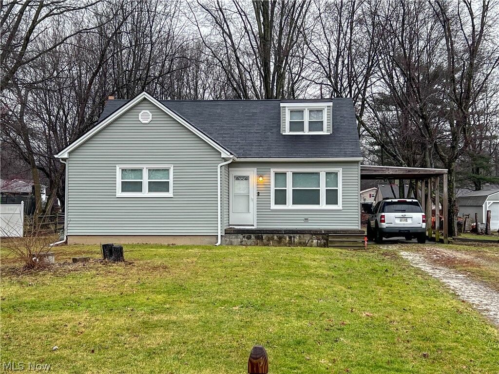 Property Photo: 1209 Vine Street OH 44420