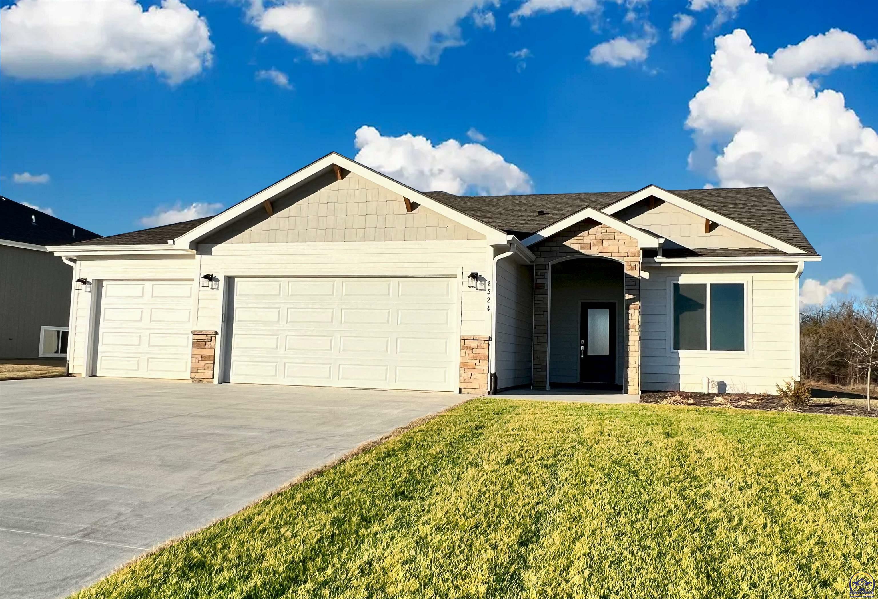 Property Photo:  2324 NW 49th Ter  KS 66618 