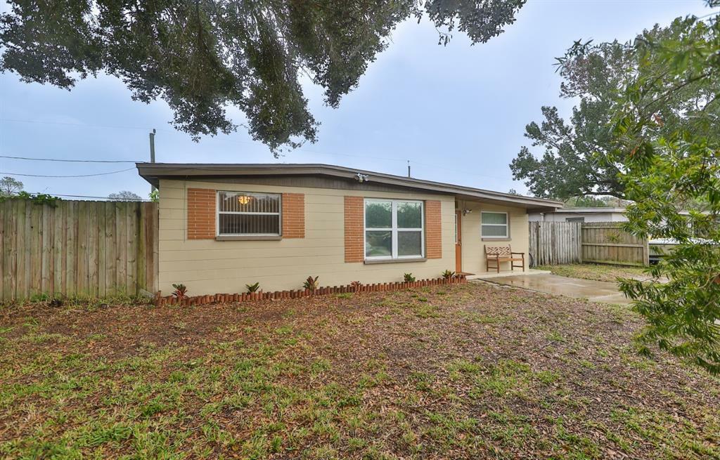 Property Photo:  9227 82nd Way  FL 33777 