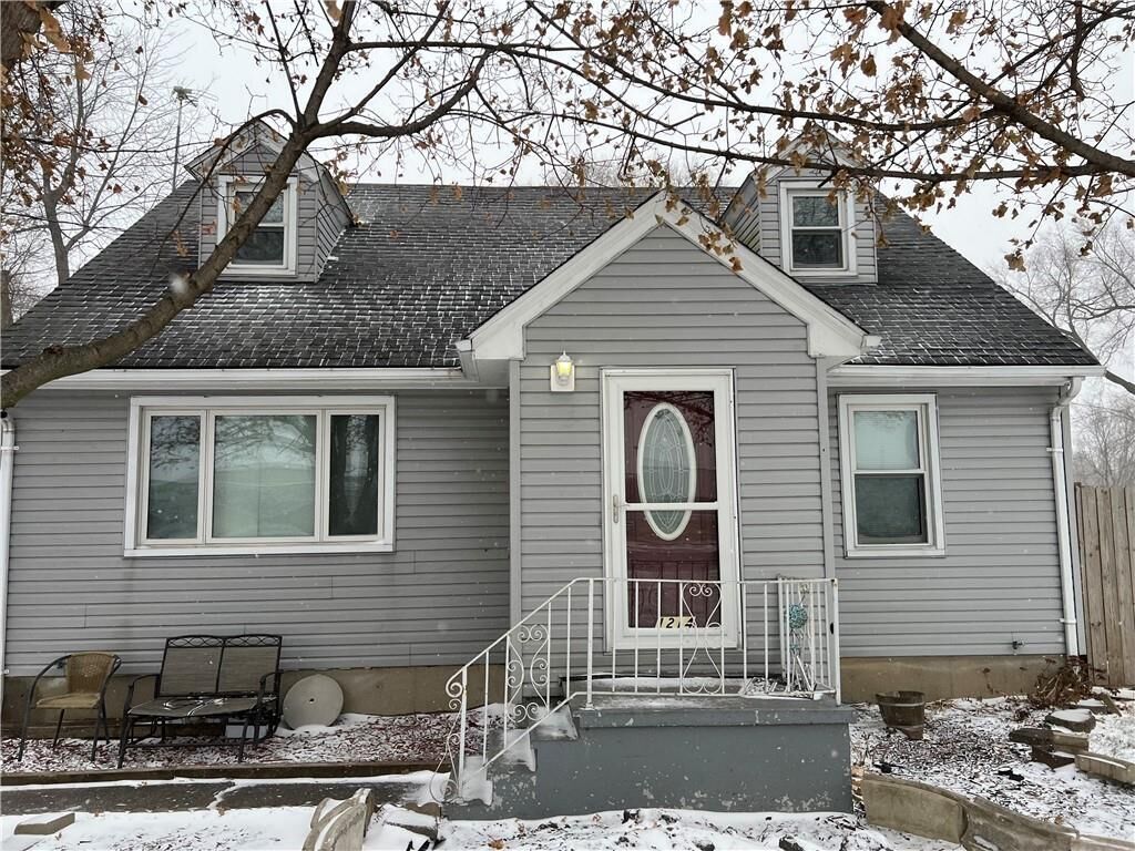 Property Photo:  1214 S Hamilton Street   61951 