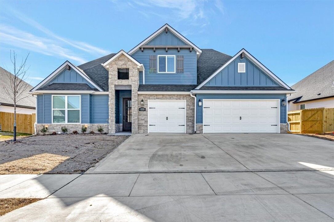 Property Photo:  1221 Silver Maple Street  AR 72719 